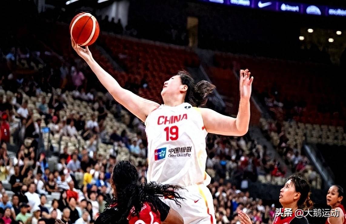 关于女篮篮板大幅领先很正常，罚球25中12有点说不的信息